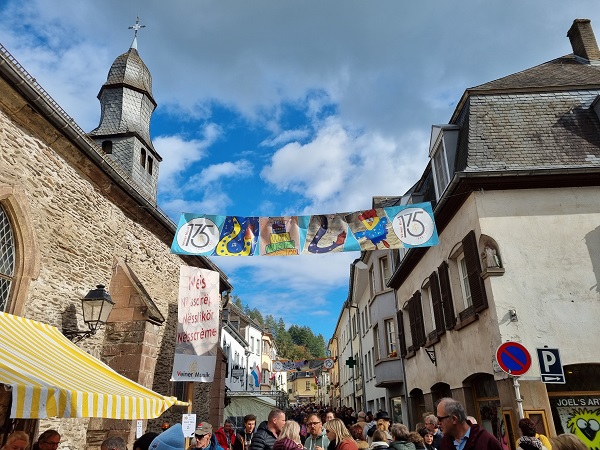 Traditional Nut Market - Vianden Village